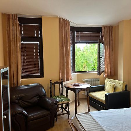 Studio In Hotel Flora Боровец Екстер'єр фото