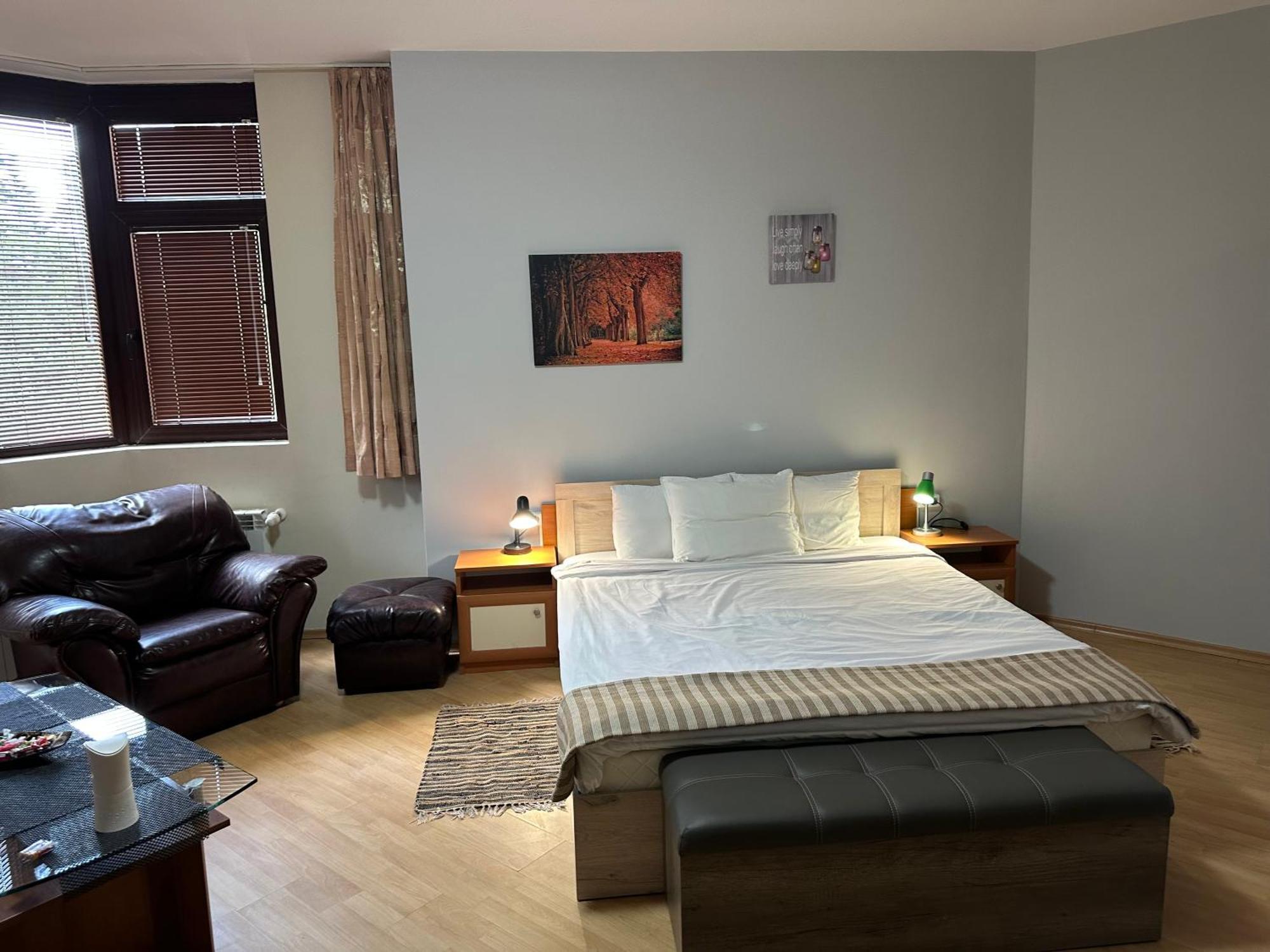 Studio In Hotel Flora Боровец Екстер'єр фото